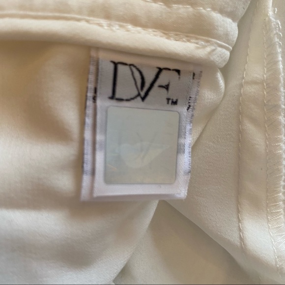 DIANE VON FURSTENBERG Belle Sequined Floral Top in white - Picture 9 of 12